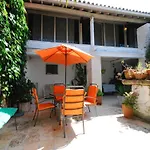 Ferienhaus Authentic In With Garden *