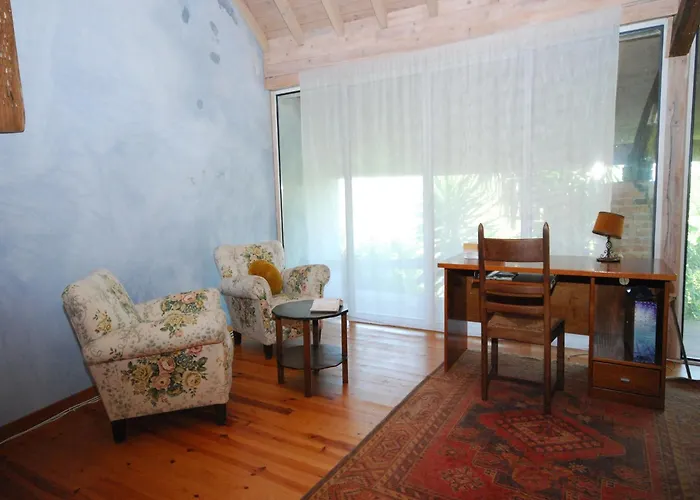 Authentic In With Garden Holiday home *