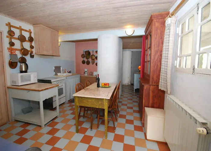 Authentic In With Garden Feriehus